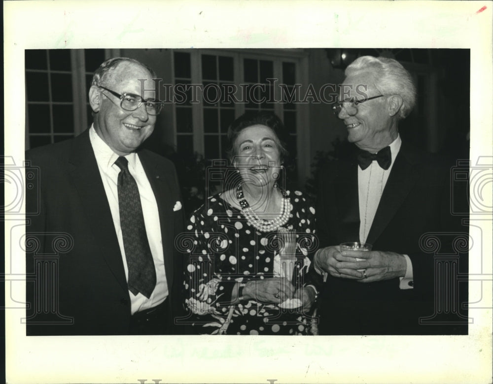 1988 Press Photo Dr. Adolph Flores, Cecilia Slatten &amp; Dr. Robert Lancaster - Historic Images