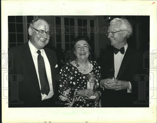 1988 Press Photo Dr. Adolph Flores, Cecilia Slatten & Dr. Robert Lancaster - Historic Images