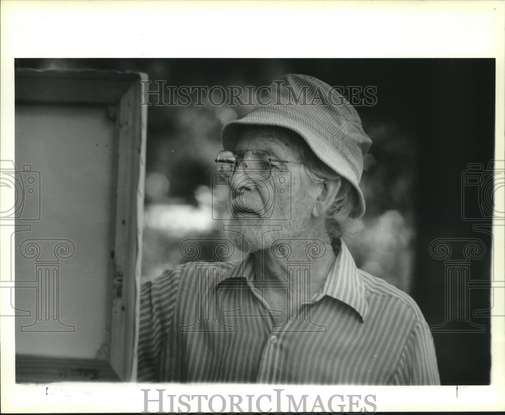 1990 Press Photo Charles Foster, paints landscape in Audubon Park - Historic Images