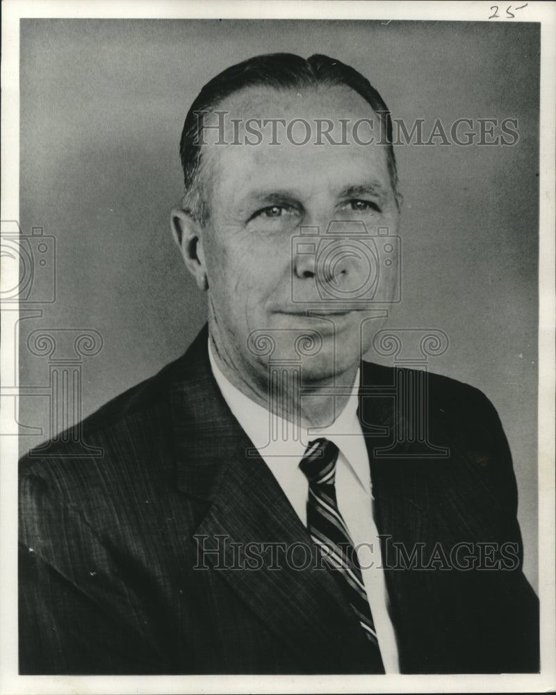 1957 Press Photo Harold Fisk, vice president of Wesson Oil &amp; Snowdrift Sales Co. - Historic Images