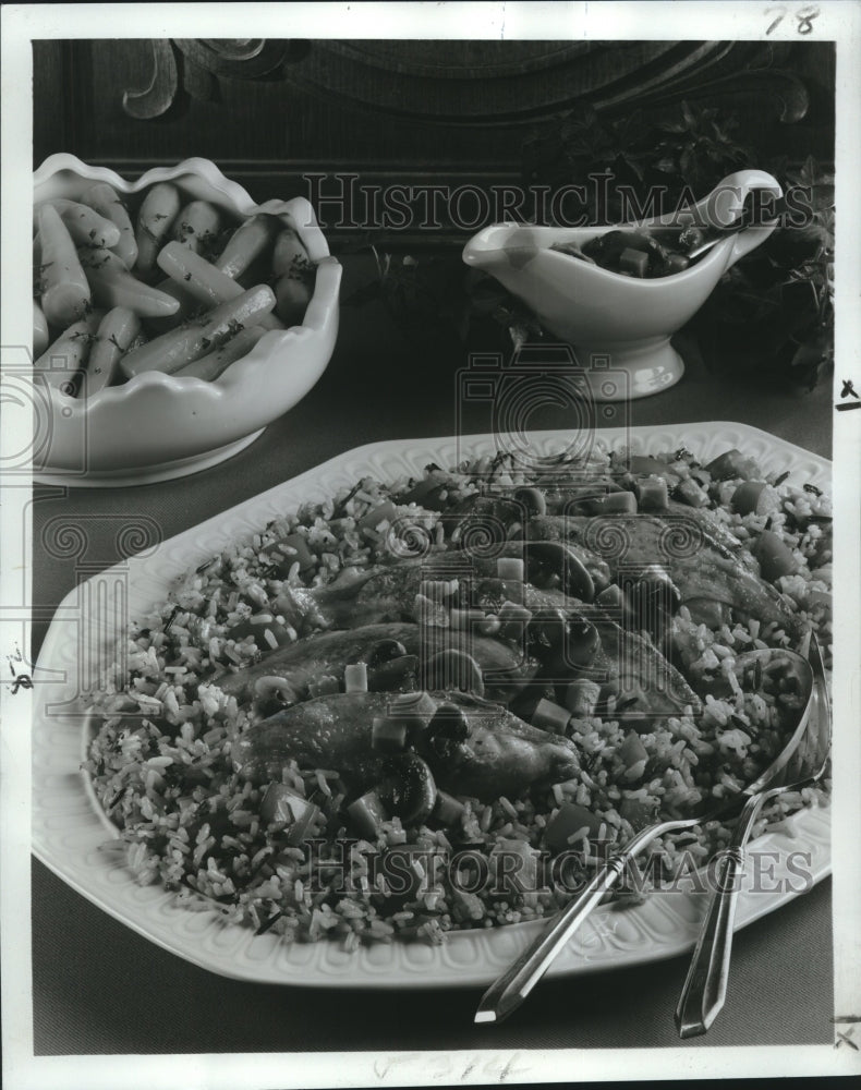 1978 Press Photo Chicken, mushrooms and diced ham in wine sauce top wild rice - Historic Images