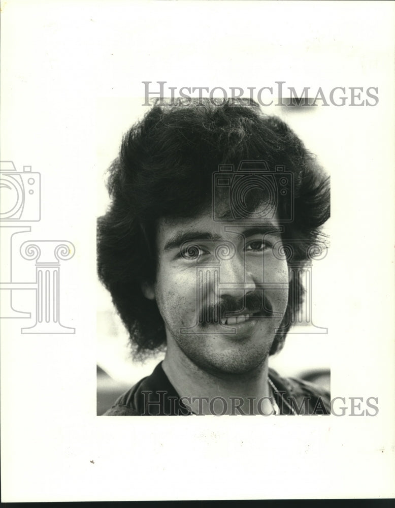 1986 Press Photo Roger Flores, Louisiana Resident - Historic Images