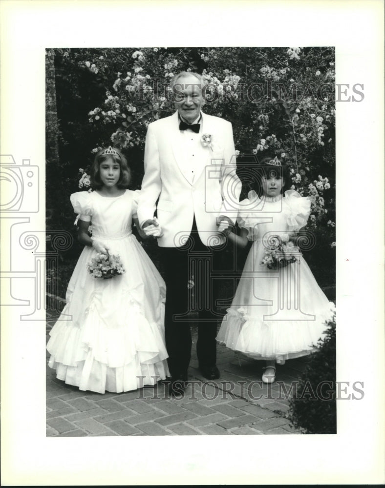 1990 Press Photo Caroline Williams with Thomas and Lauren Dimitry-Floral Trail - Historic Images