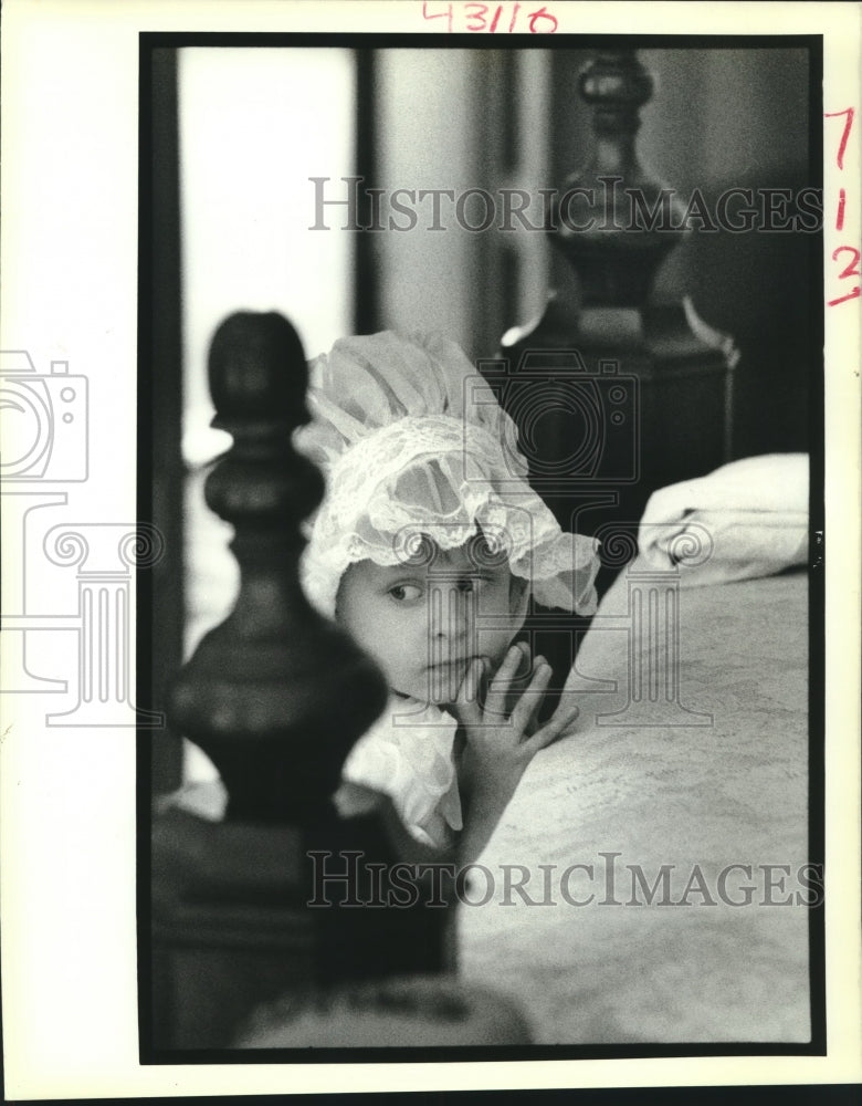 1988 Press Photo Chaix Friend posing for a photo shoot with his father Stephen - Historic Images