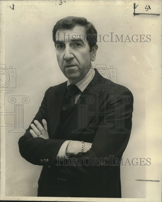 1976 Press Photo Designer Mario Forte introduced cool cotton for women's fashion - Historic Images