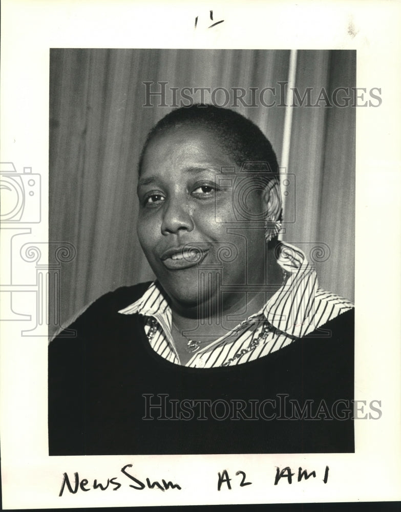 1986 Press Photo Kimi Gray, Washington Housing Project Manager at Plimsoll Club - Historic Images