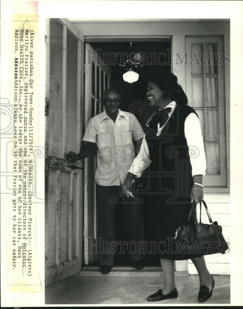 1987 Press Photo Marilyn Frazier, registered nurse, leaving home of Dave Addison - Historic Images