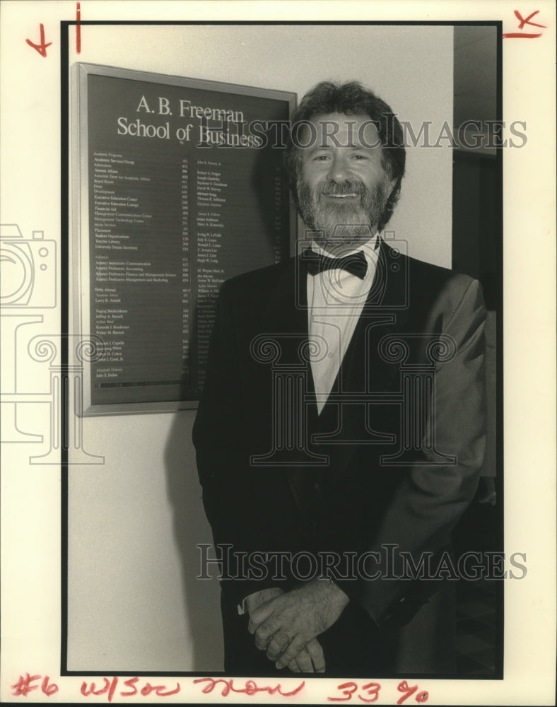 1990 Press Photo Lawrence Gordon, Freeman Business school - Historic Images