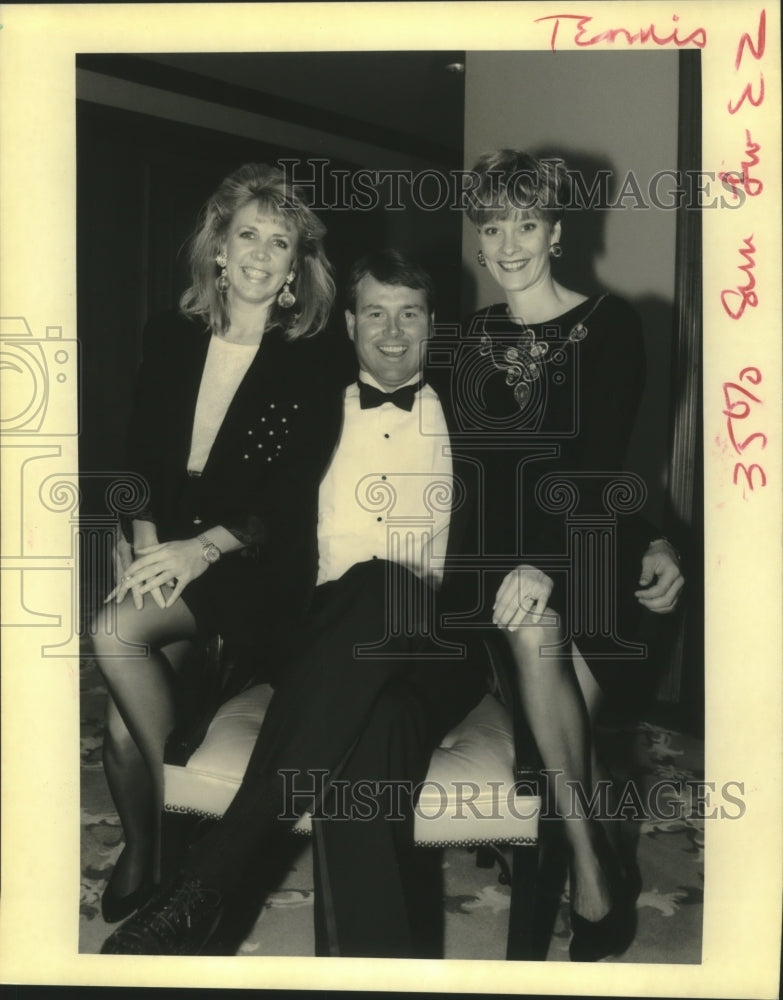 1992 Press Photo Michelle Garsaud, Kelp Gordon, Lisa Marullo at the Tennis Ball - Historic Images