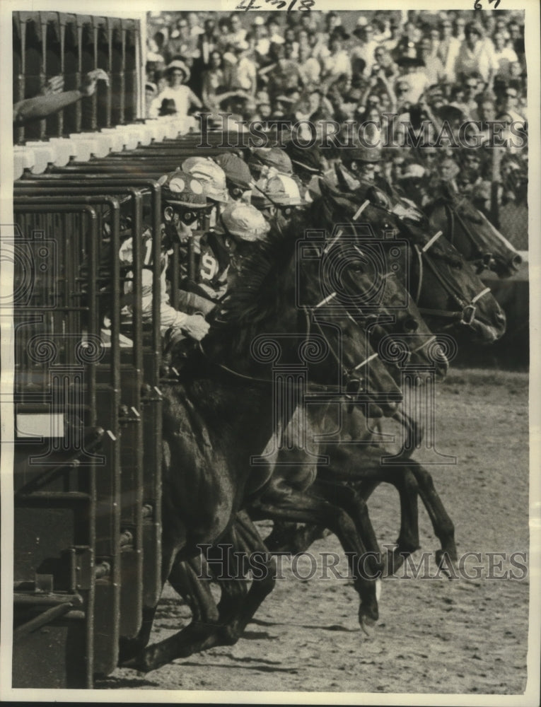 1972 Press Photo Just another day at Jefferson Downs, horses breaking from start - Historic Images