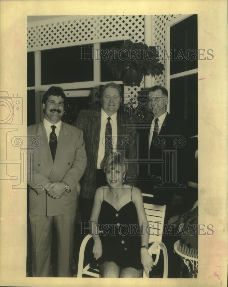 1992 Press Photo Steve Frischhertz and others at Champs party - nob19189 - Historic Images