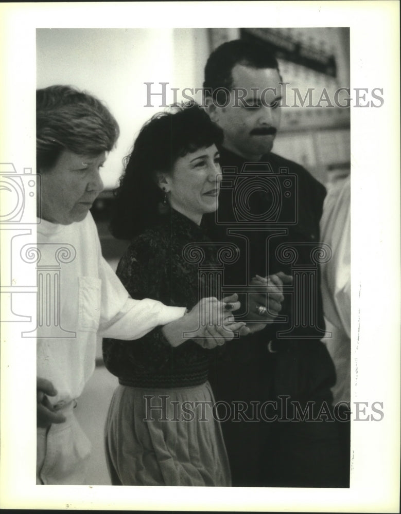 1994 Press Photo Diana Polizo-Schlessinger dances with her husband, dance class - Historic Images