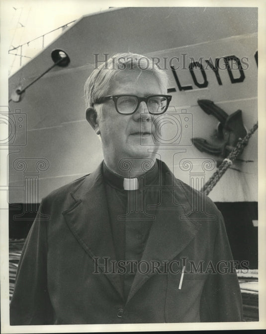 1976 Reverend Donald F. Grady visits, "Lloyd Cuiaba" - Historic Images