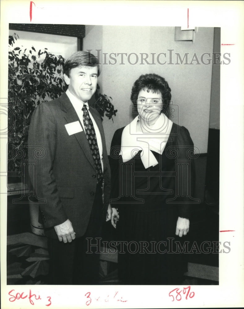 1991 Press Photo Bob Gordon and Louise Olsen - UNO alum - Historic Images