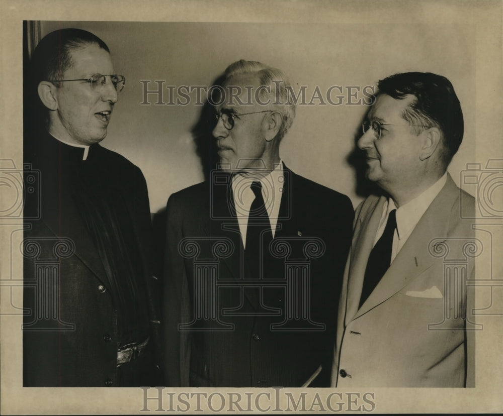 1951 Press Photo Officials of New Orleans Public &amp; Private school in a meeting - Historic Images