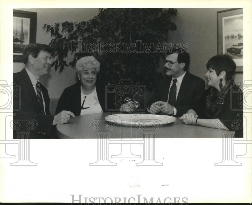 1991 Press Photo The Chamber, West St. Tammany new board members at meeting - Historic Images