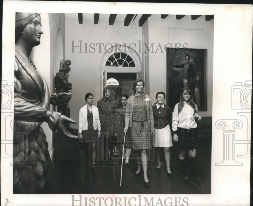 1969 Friends of Cabildo, guides Spanish students through Presbytere - Historic Images