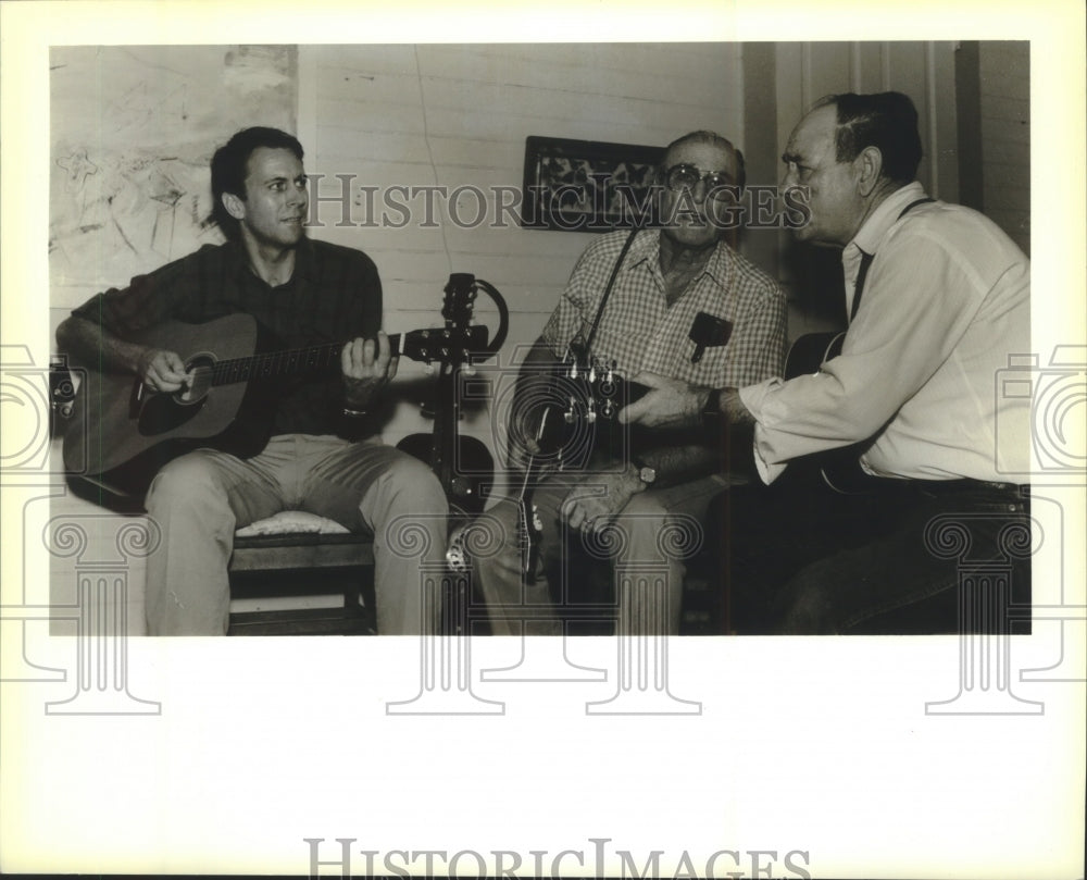 1990 Press Photo Musicians play country music at the Evening Star Coffee House. - Historic Images