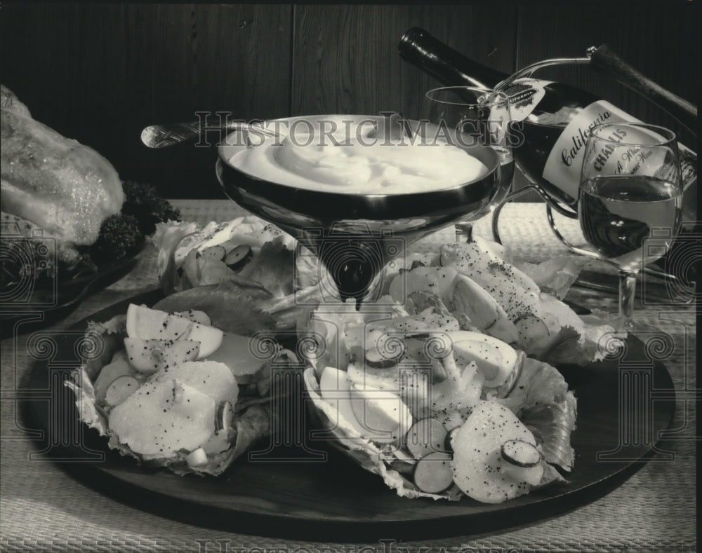 1964 Press Photo Lettuce cup salads with creamy dressing. - nob19713 - Historic Images