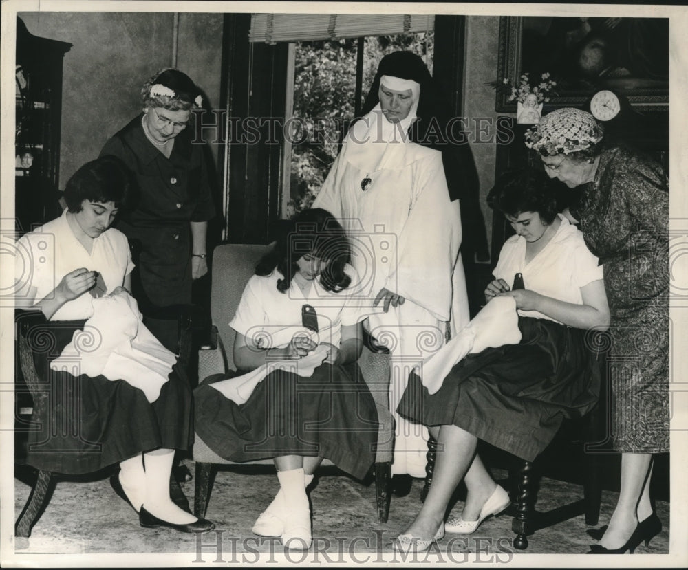 1961 Press Photo Students learn needle work, Good Shepherd Convent - nob19796 - Historic Images