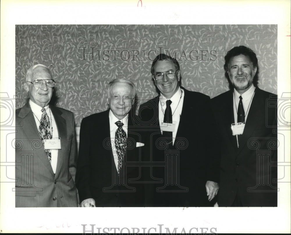 1995 Press Photo Ben Weiner party attendees pose for a photo - Historic Images