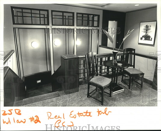 1987 Press Photo Law offices of the Place St. Charles law firm - nob19852 - Historic Images