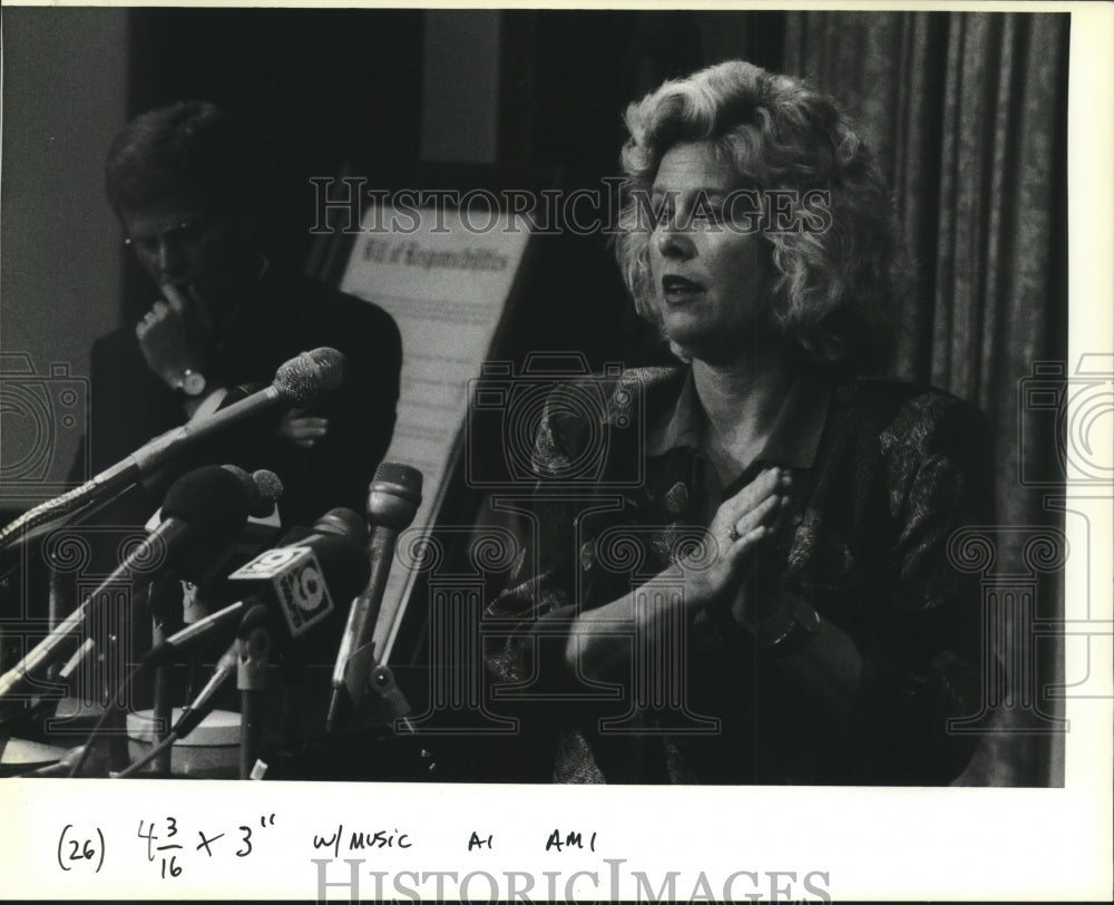 1990 Press Photo Tipper Gore, Sen. Al Gore&#39;s wife, in Baton Rouge - Historic Images