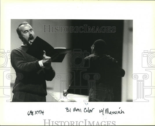 1993 Press Photo Baritone Philip Frohnmayer, Baritone, at practice - Historic Images