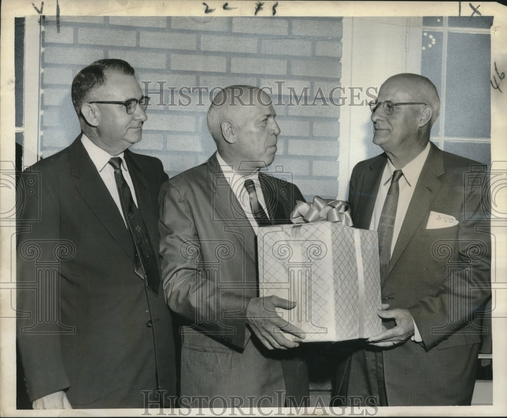 1956 Press Photo Edward E. Follett celebrates career in Louisiana banking - Historic Images