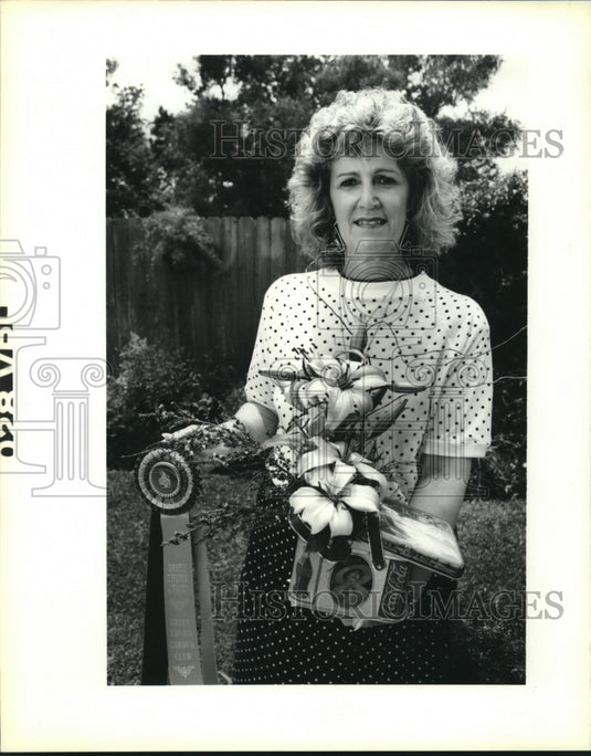 1991 Press Photo Kathy Gonzales, winner at Green Thumb Garden Club's Spring show - Historic Images