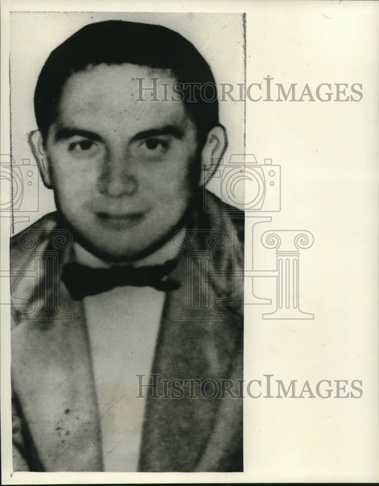 1964 Press Photo Olympic yachtsman Frank Gonzalez returns from Mecca - nob20486 - Historic Images