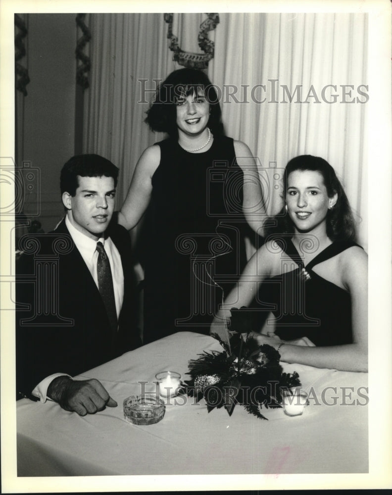 1994 Press Photo Guest at the Ogden Debutante Party - nob20520 - Historic Images