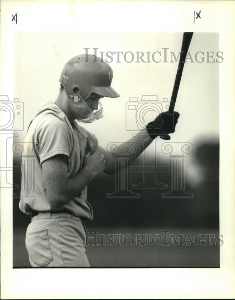 1992 Press Photo #20 Brad Gilbert of Lutcher, wears protective device - Historic Images