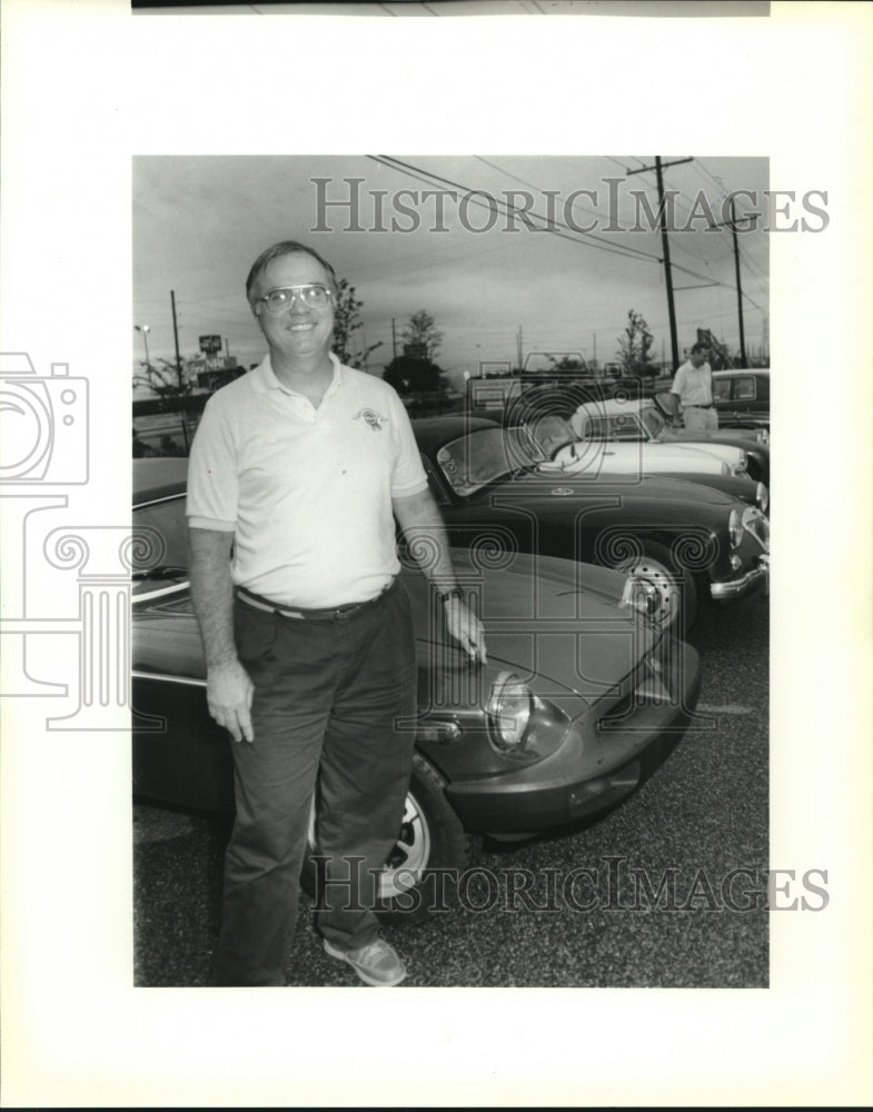 1992 Press Photo Robert Gibson, President, British Motoring Club of New Orleans - Historic Images