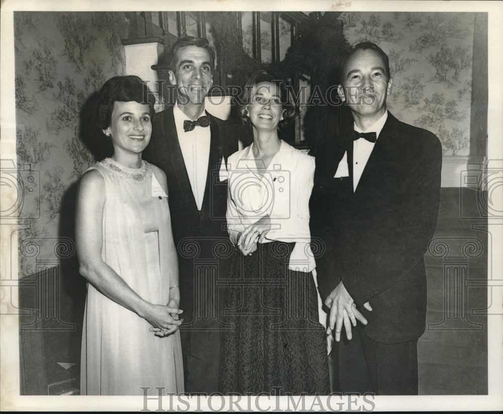 1971 Press Photo Mrs. &amp; Mr. John Bailey, Mrs. &amp; Mr. Norman George, Junior League - Historic Images