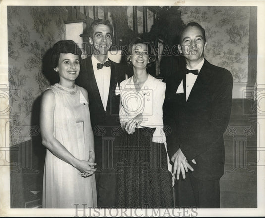 1971 Press Photo Mrs. & Mr. John Bailey, Mrs. & Mr. Norman George, Junior League - Historic Images