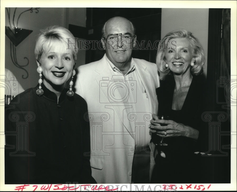 1994 Press Photo Socialites Angela Hill, Fred &amp; Susan Goodyear at Event - Historic Images