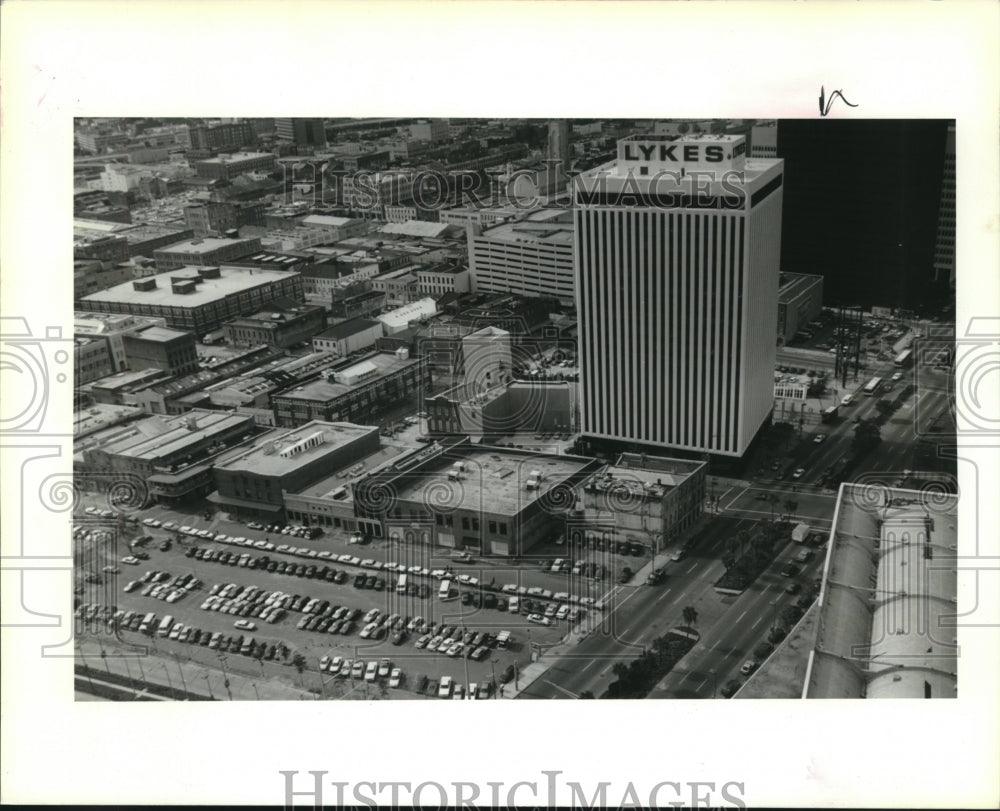 1993 Press Photo Poydras Street to Girod Street including 19th Centry Building - Historic Images