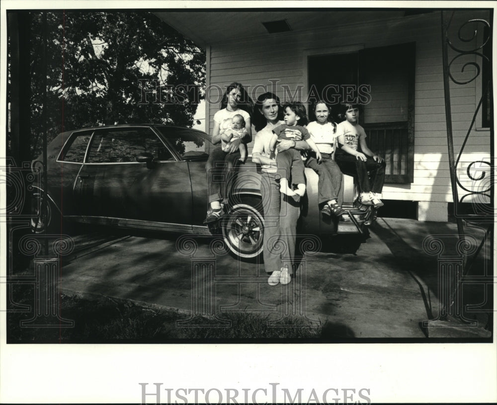 1982 Press Photo Becky, Christopher, Joann, Staci, Randi and Joey Gonsoulin - Historic Images