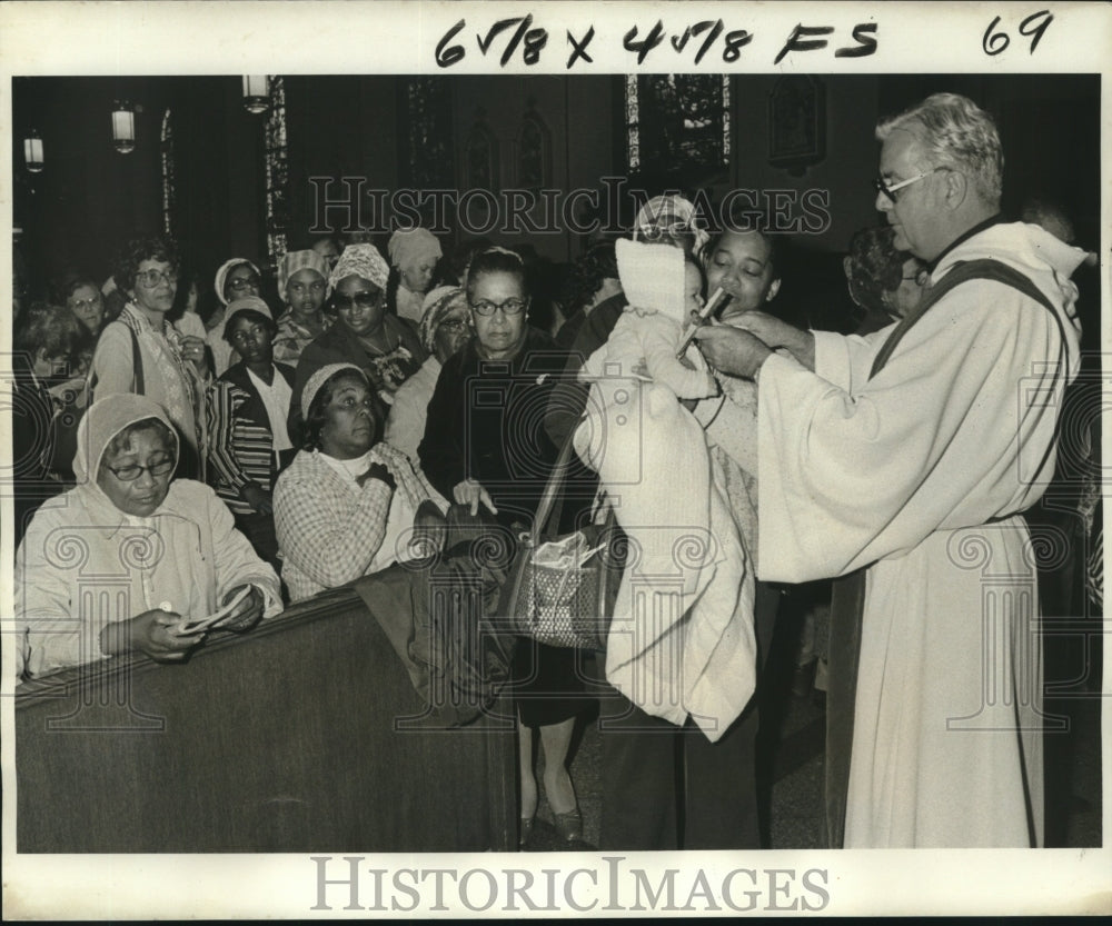 1978 Press Photo Good Friday services commemorating the crucification of Christ - Historic Images