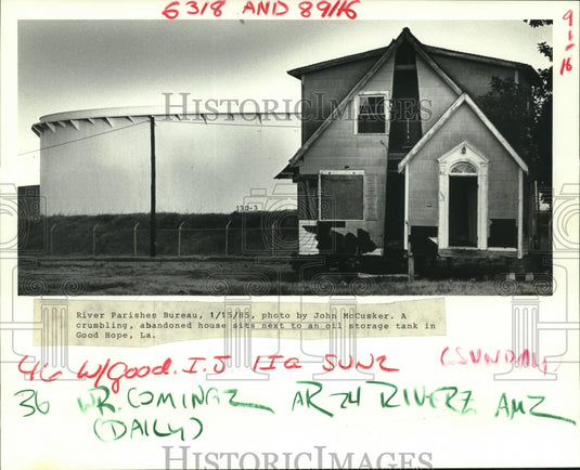 1985 Press Photo A crumbling, abandoned house in Good Hope, Louisiana - Historic Images