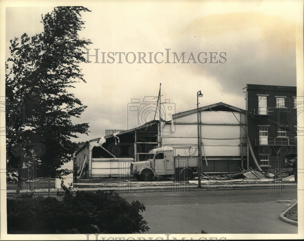 1968 Press Photo Strong winds damaged German-American Volksfest buildings - Historic Images