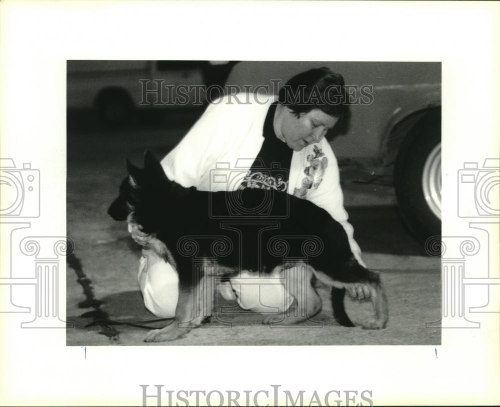 1992 Press Photo Tammy Knight with "Jeep" at German Shepard Club of Louisiana - Historic Images