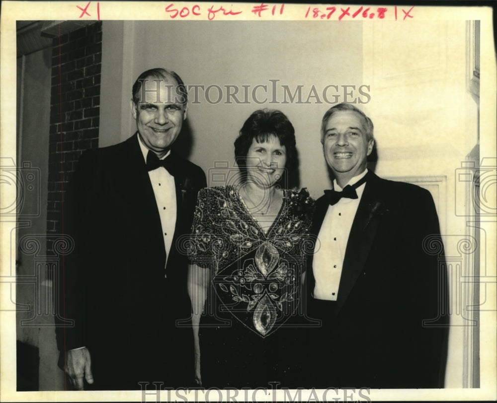 1994 Press Photo Gene Hymel, Kim &amp; Roy Gonzalez at Board of Trade Event - Historic Images