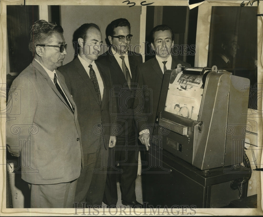 1969 Rolando Rodriguez Gonzalez and others visit Times-Picayune-Historic Images