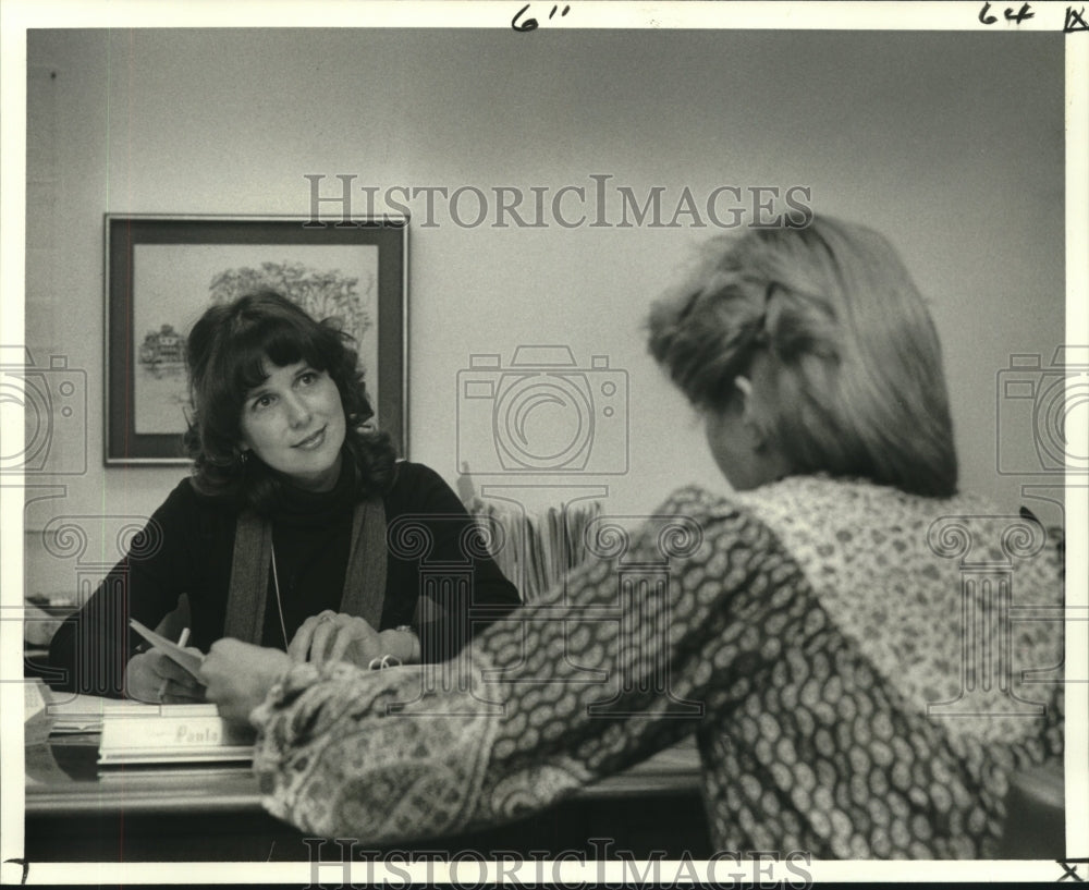 1979 Press Photo Mrs. Paula George working with client - nob21100 - Historic Images