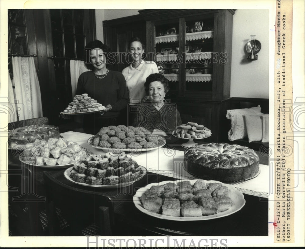 1988 Press Photo Martha Goodson with daughter Maria &amp; mother Maria, Greek cooks - Historic Images