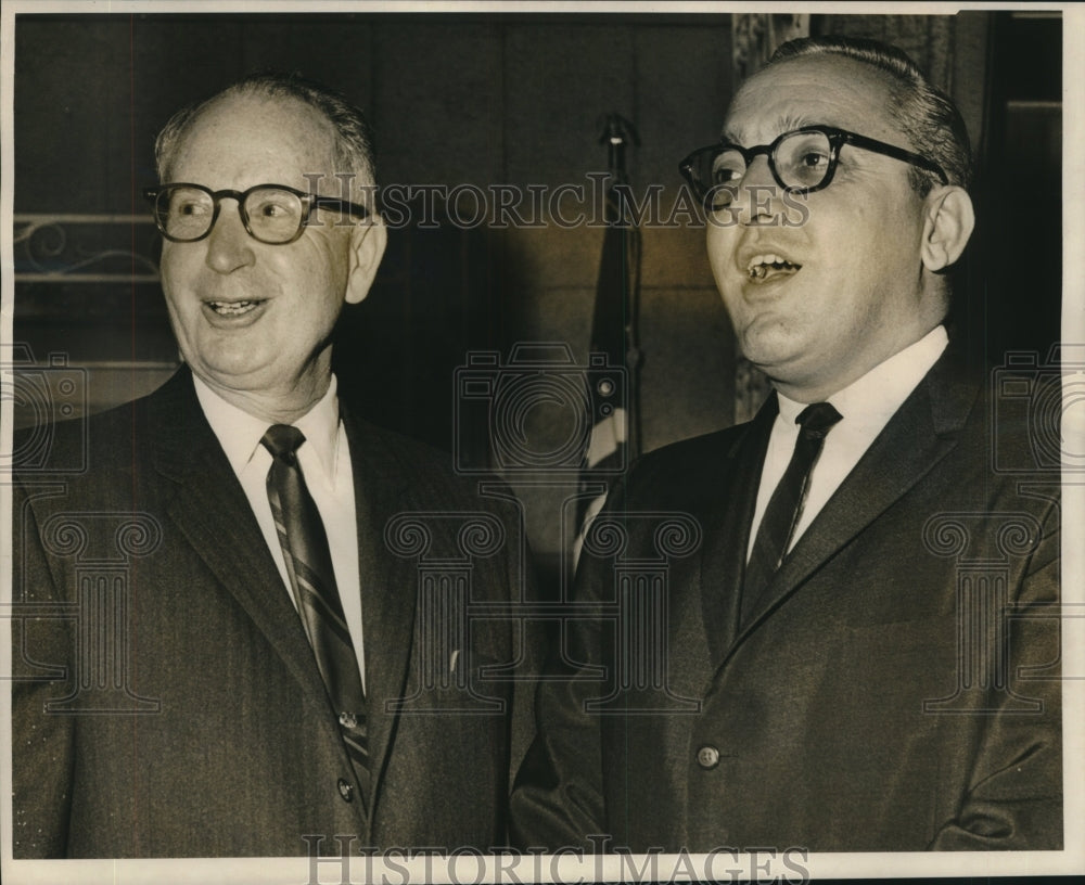 1962 Press Photo Marvin T. Gibson &amp; Dr. Howard G. Schiller, Tulane - nob21210 - Historic Images