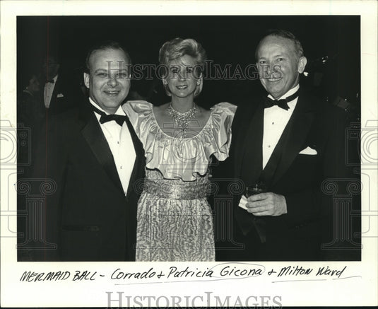1987 Press Photo Attendees at the Mermaid Ball - nob21233 - Historic Images