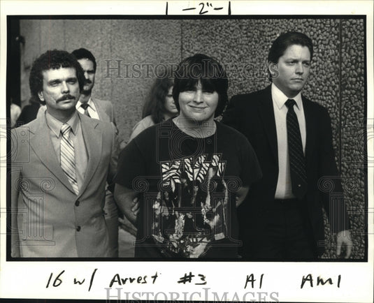 1986 Press Photo Suspect Chris Ends arrested for murder - Historic Images